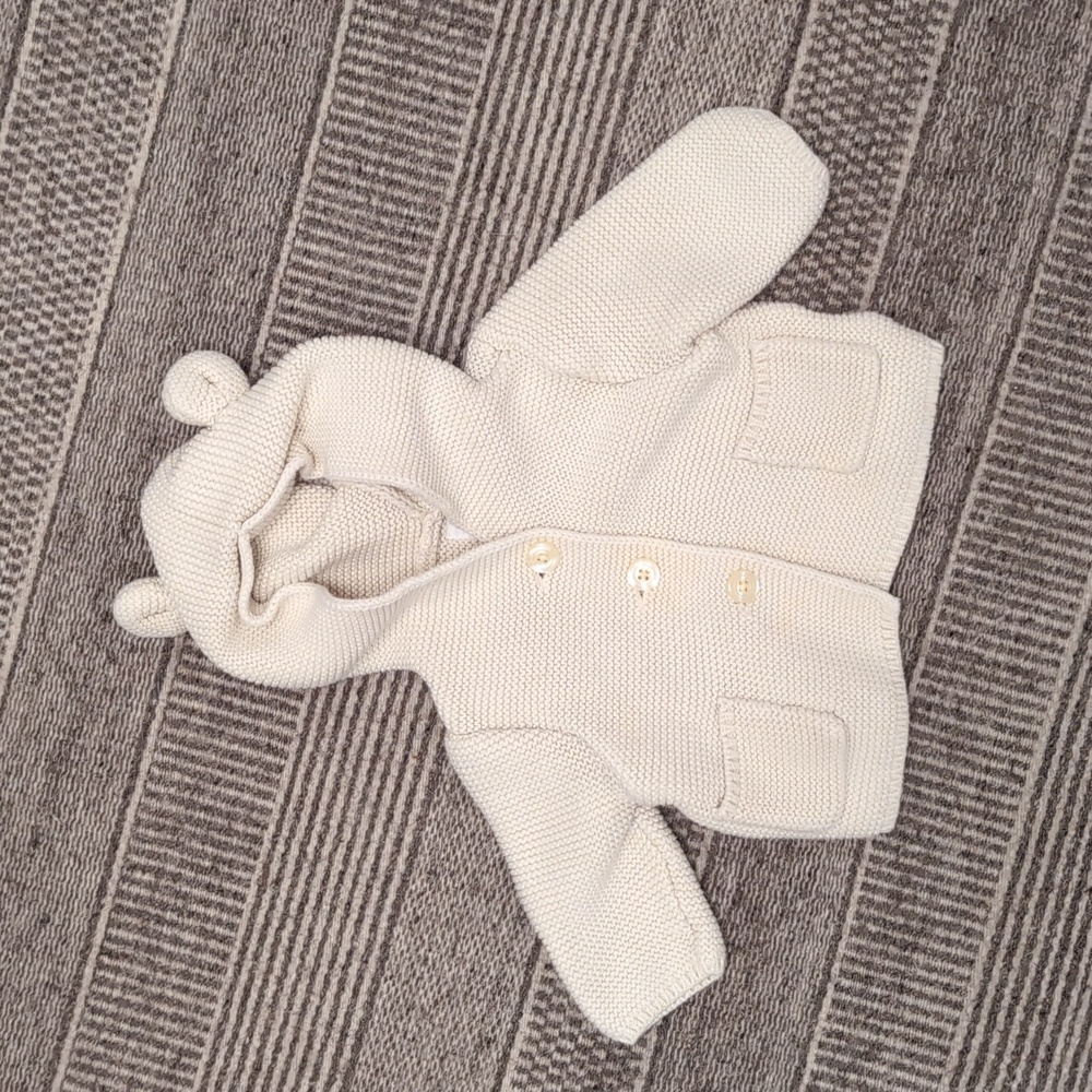 Baby gap cardigan 0-3 mos